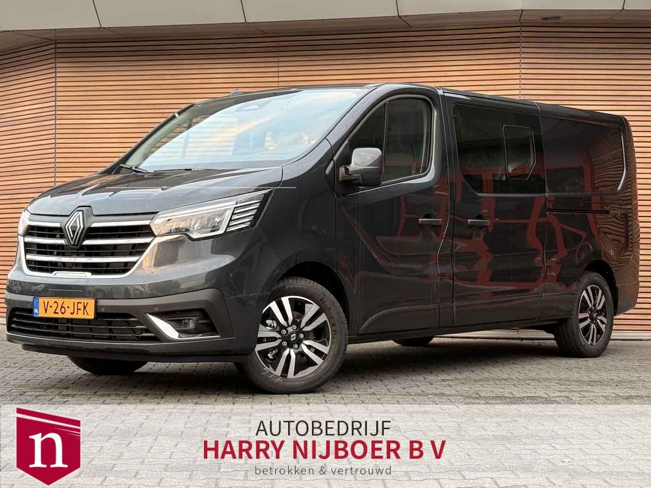 Renault Trafic - 2.0 Blue dCi EDC 170 T29 L2H1 Extra DC Dubbele Schuifdeur / Betimmering / Trekhaak / Navi - AutoWereld.nl