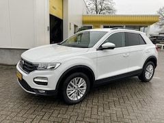 Volkswagen T-Roc - 1.5 TSI 150 PK All Season APK: 11-2027
