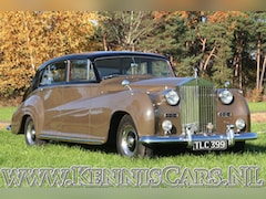 Rolls-Royce Silver Wraith - Sedan