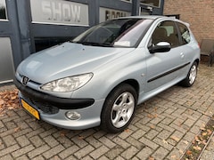 Peugeot 206 - 2.0-16V GTI