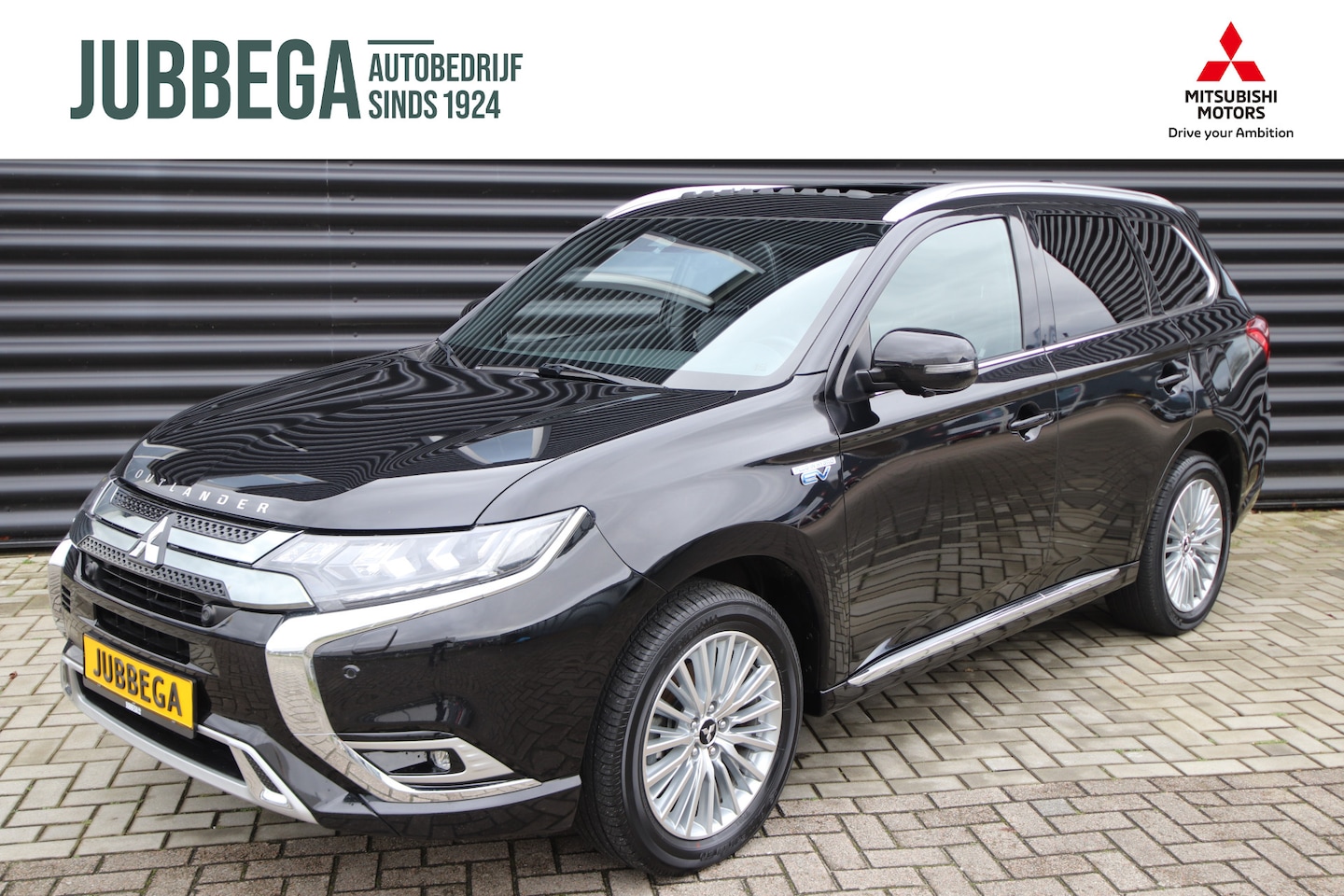 Mitsubishi Outlander - 2.4 PHEV Instyle Opendak, Adaptive Cruise, Trekhaak - AutoWereld.nl