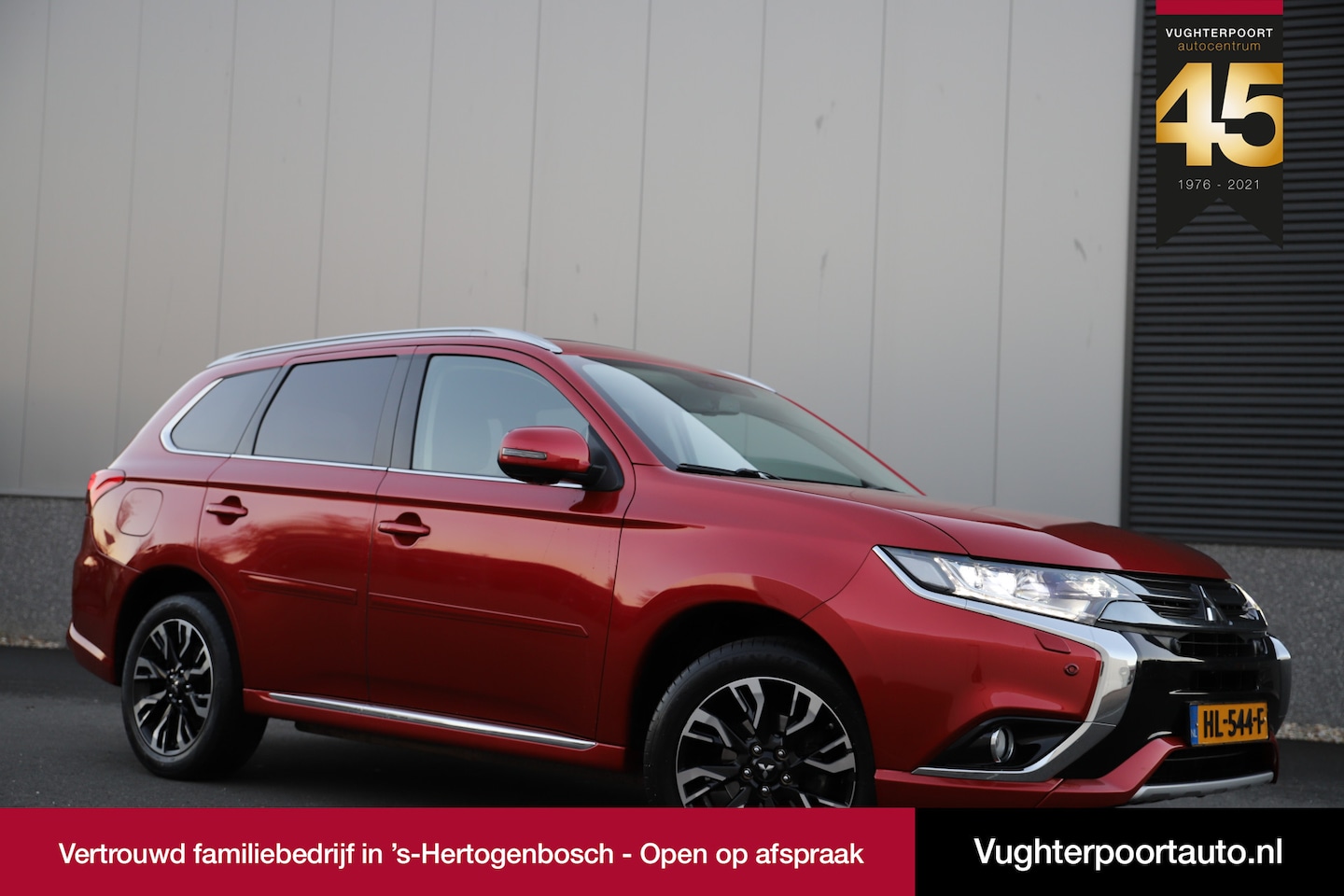 Mitsubishi Outlander - 2.0 PHEV 4WD Instyle leder/sunroof/Trekhaak - AutoWereld.nl