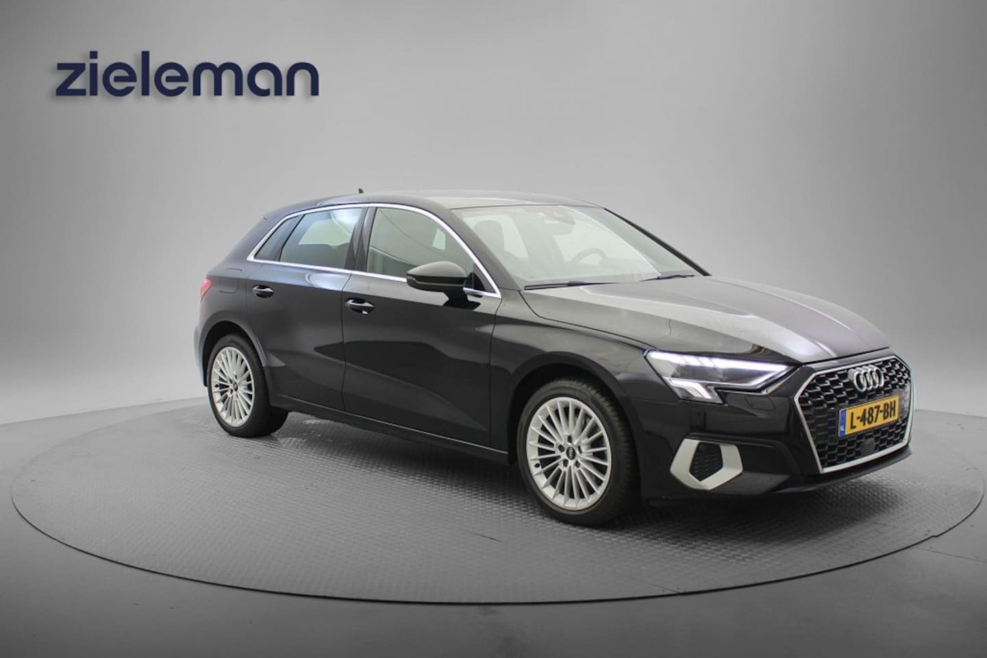 Audi A3 Sportback - Sportback 30 TFSI Business Automaat - Digitaal Cockpit, Carplay, Navi - AutoWereld.nl