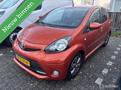 Toyota Aygo - 1.0 VVT-i Dynamic Orange