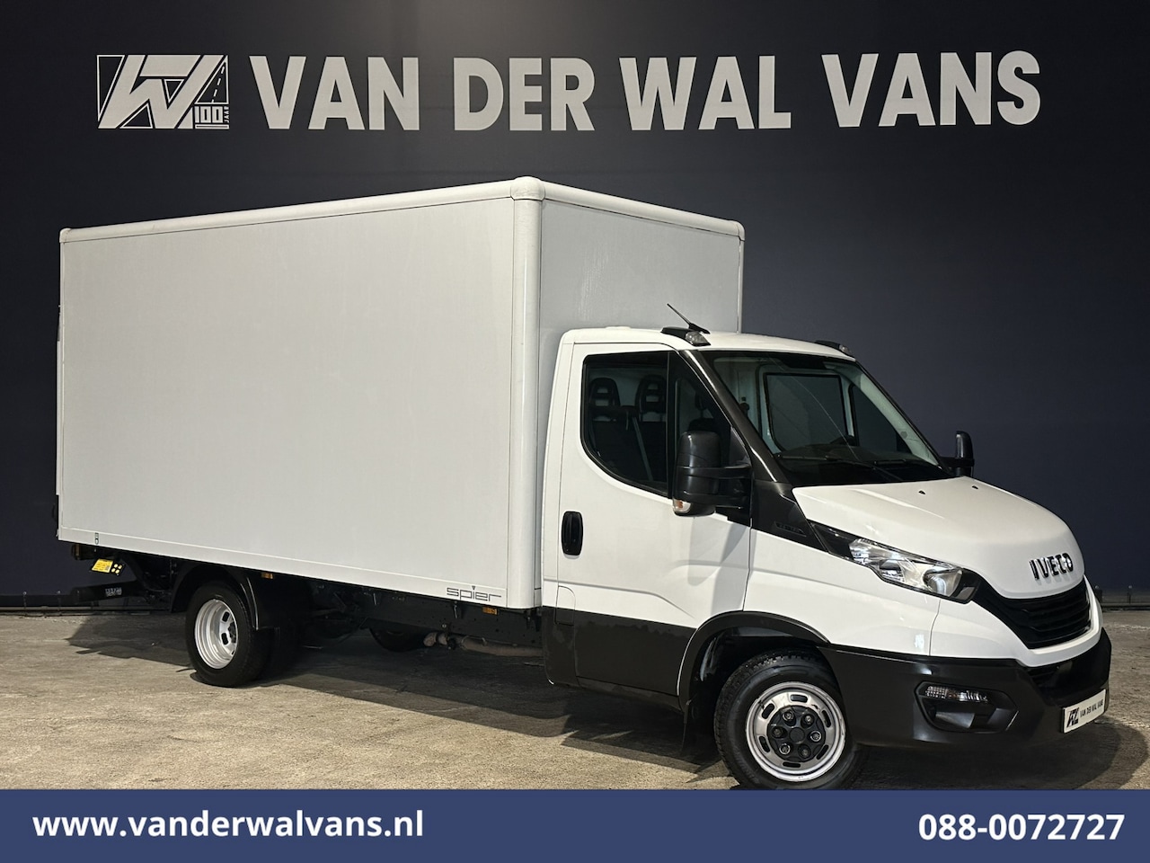 Iveco Daily - 35C16H 157pk Bakwagen Laadklep Dubbel Lucht Euro6 Airco | Bijrijdersbank - AutoWereld.nl