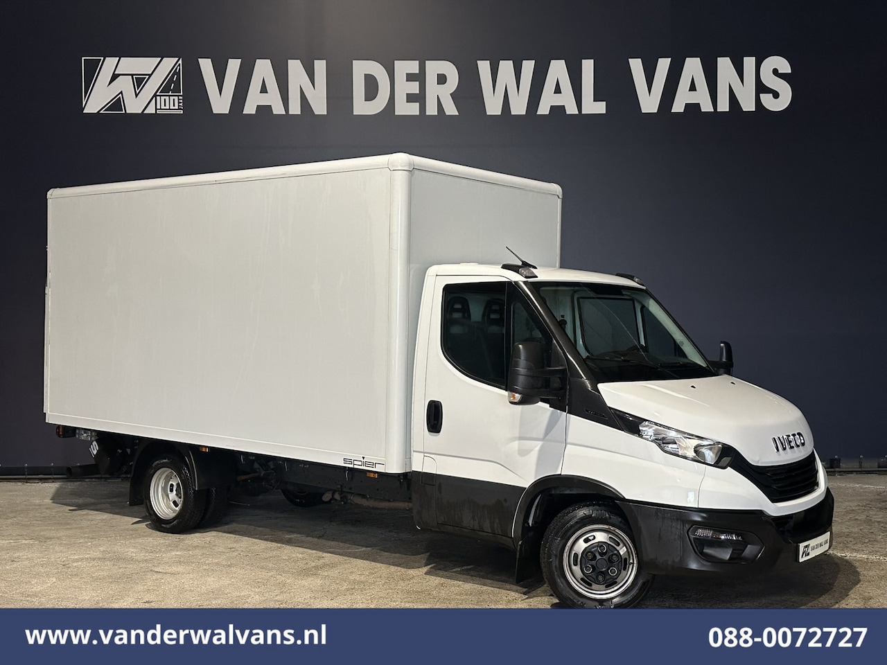 Iveco Daily - 35C16H 157pk Bakwagen Laadklep Dubbel Lucht Euro6 Airco | Bijrijdersbank - AutoWereld.nl