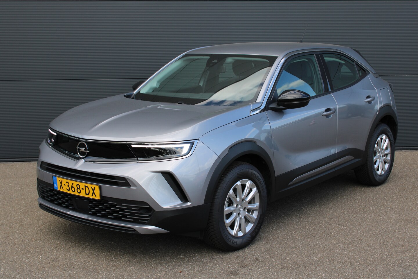 Opel Mokka - 1.2 100PK Edition Achteruitrijcamera | 16 inch LMV | Parkeersensoren Achter | Airco | - AutoWereld.nl