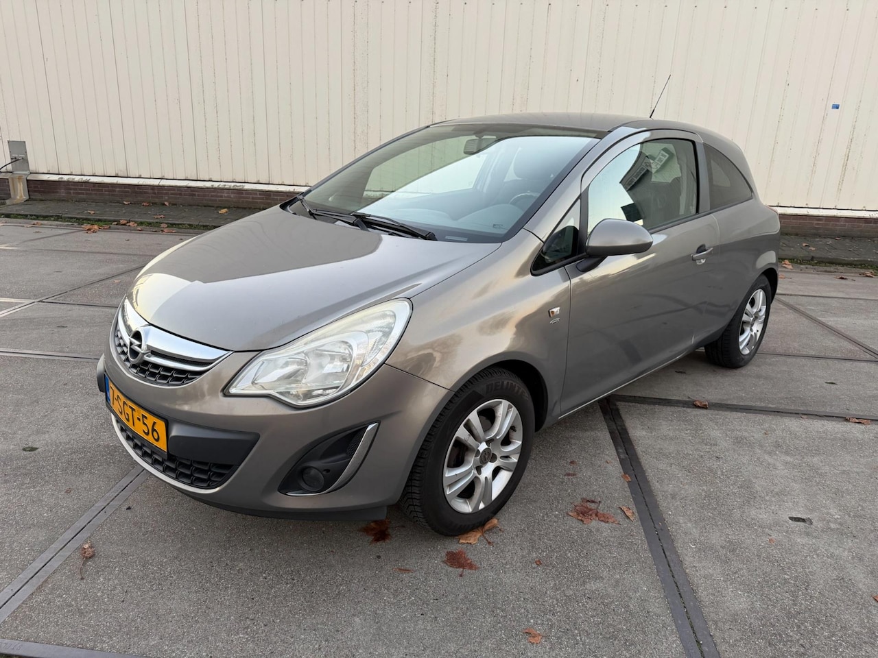 Opel Corsa - 1.4-16V airco trekhaak - AutoWereld.nl