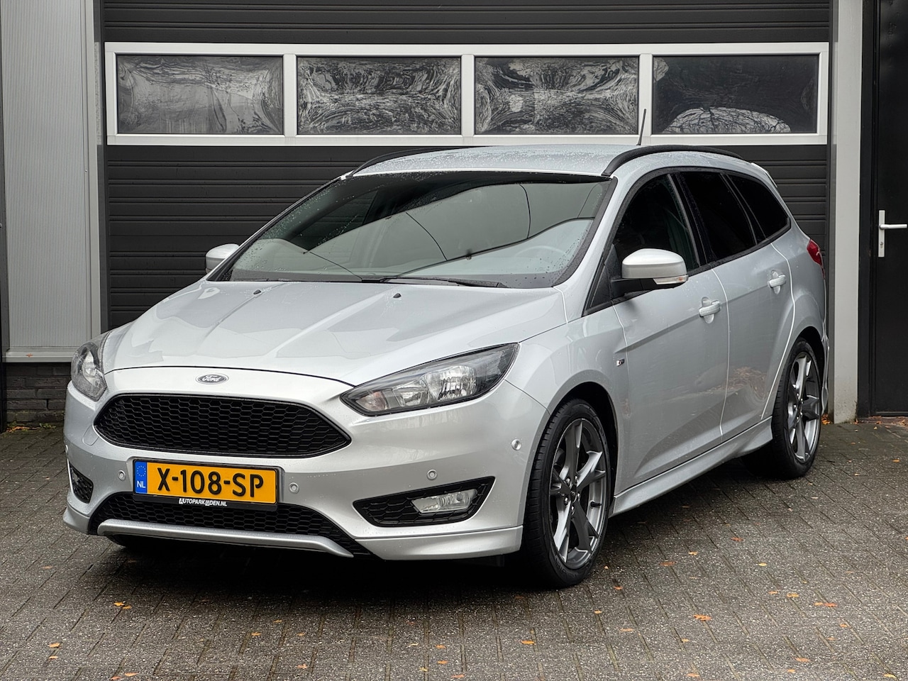 Ford Focus Wagon - 1.5 Titanium Edition ST Line Trekhaak, Navi, Cruise, Climate Control, - AutoWereld.nl
