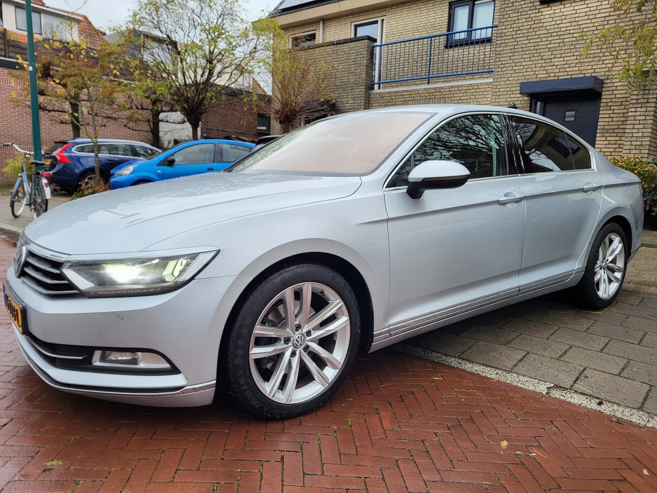 Volkswagen Passat - 1.8 TSI Highline 1.8 TSI Highline - AutoWereld.nl