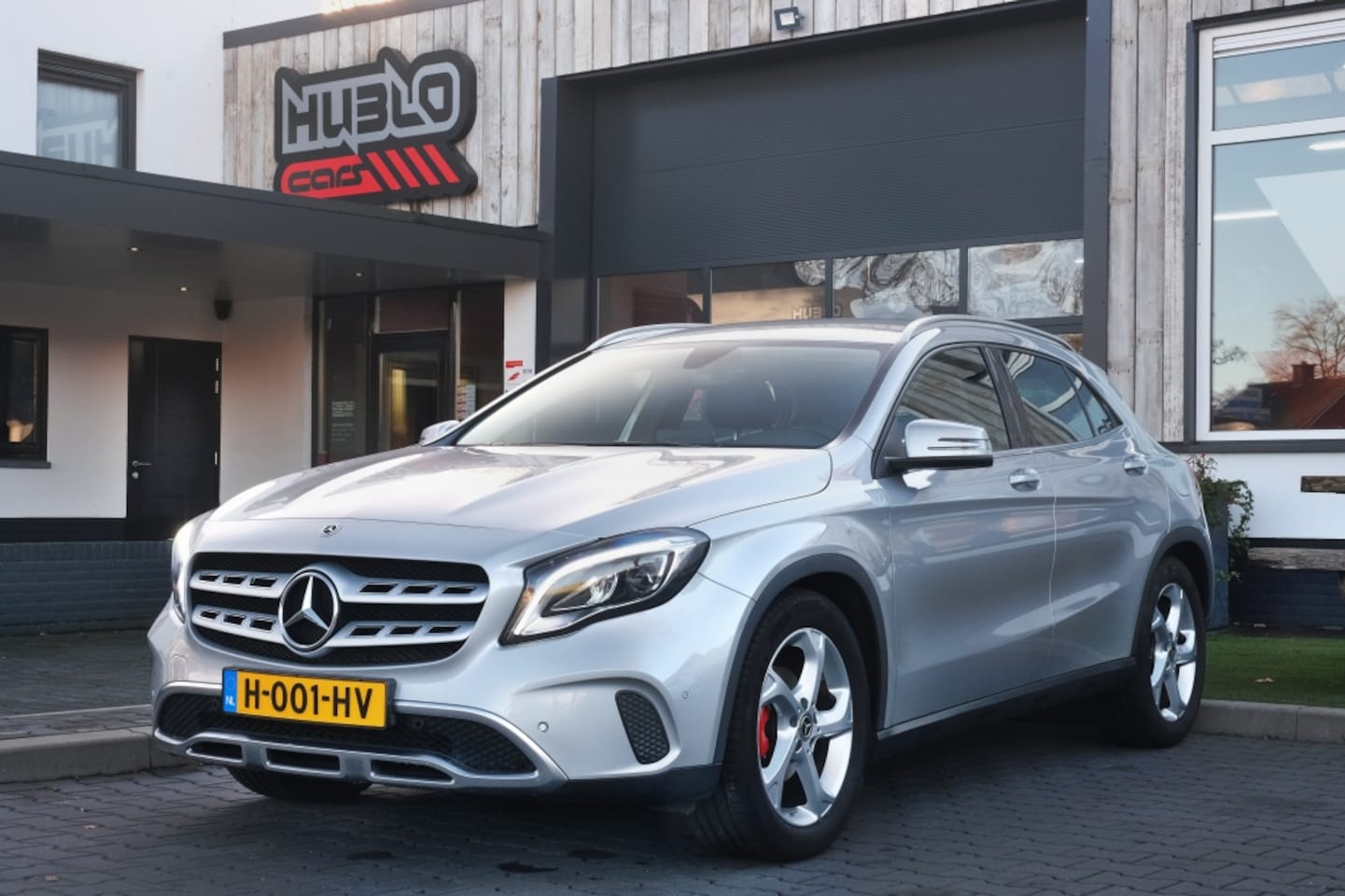 Mercedes-Benz GLA-Klasse - 180 Camera, Leder, Nette staat! - AutoWereld.nl