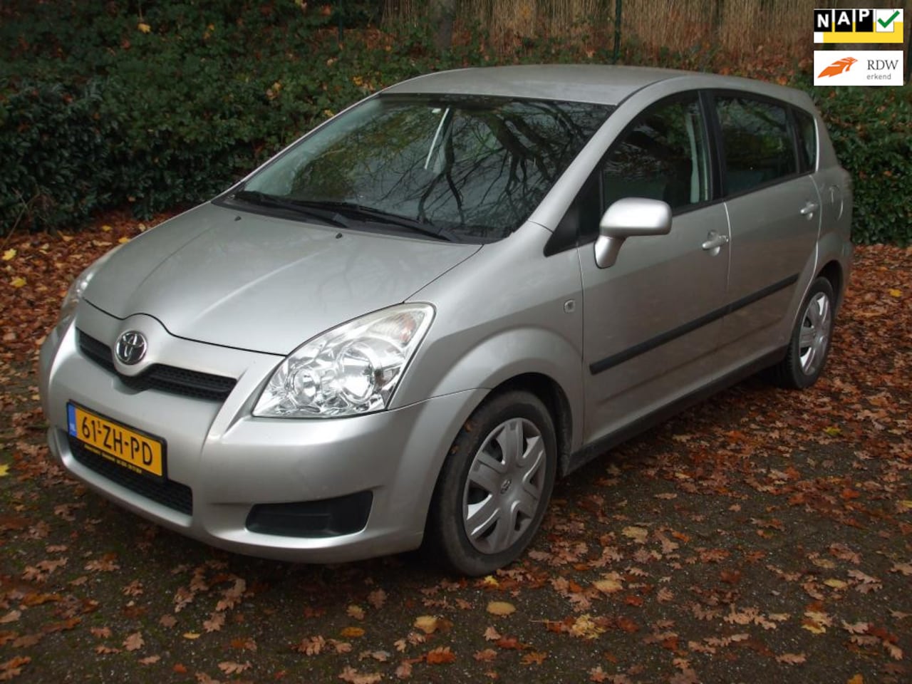 Toyota Verso - 1.6 VVT-i Terra airco 5 drs grijs NL auto nwe APK - AutoWereld.nl