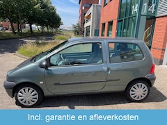 Renault Twingo - 1.2 Privilège + 3 MND GARANTIE - APK T/M 21/11/2026 KM 182148 NAP EL.Ramen + El.Spiegels R