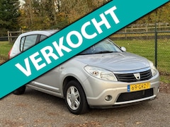 Dacia Sandero - 1.6 Lauréate /NAP/Airco/Trekhaak/