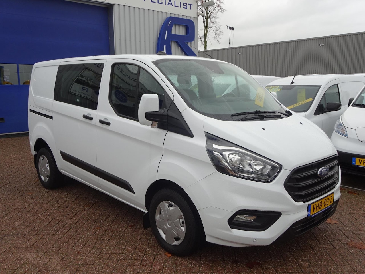 Ford Transit Custom - 280 2.0 TDCI L1H1 Trend DUBBELE CABINE AIRCO NAVIGATIE - AutoWereld.nl