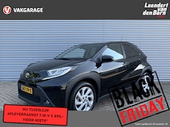 Toyota Aygo X - 1.0 VVT-i MT First Apple Carplay/Android Auto | Camera | ECC | DAB | Stoel verwarming