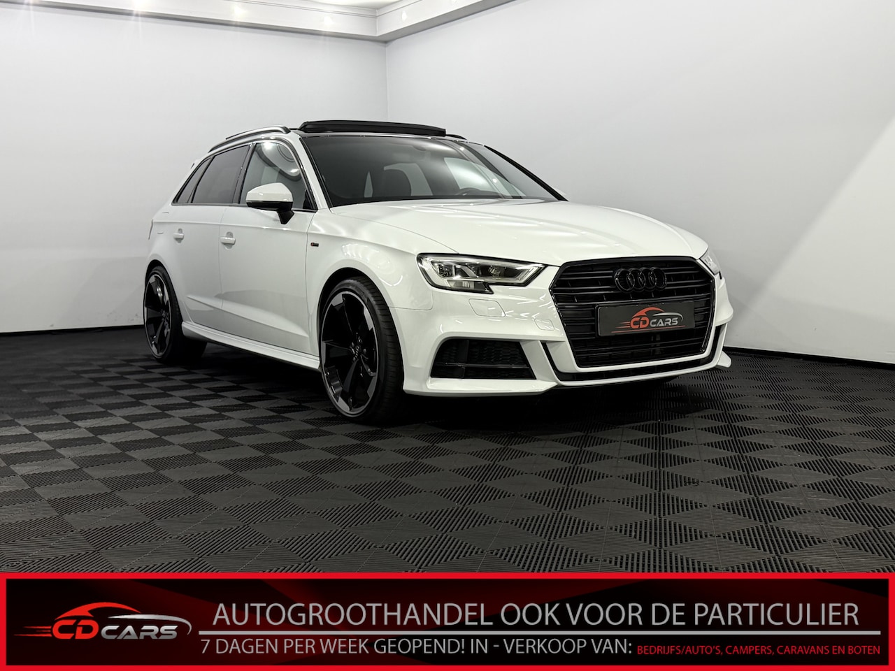 Audi A3 Sportback - 35 TFSI S-line 3x S-line, Pano, Half leder, Virtual desk, Navi, Parkeersensoren, Cruise co - AutoWereld.nl