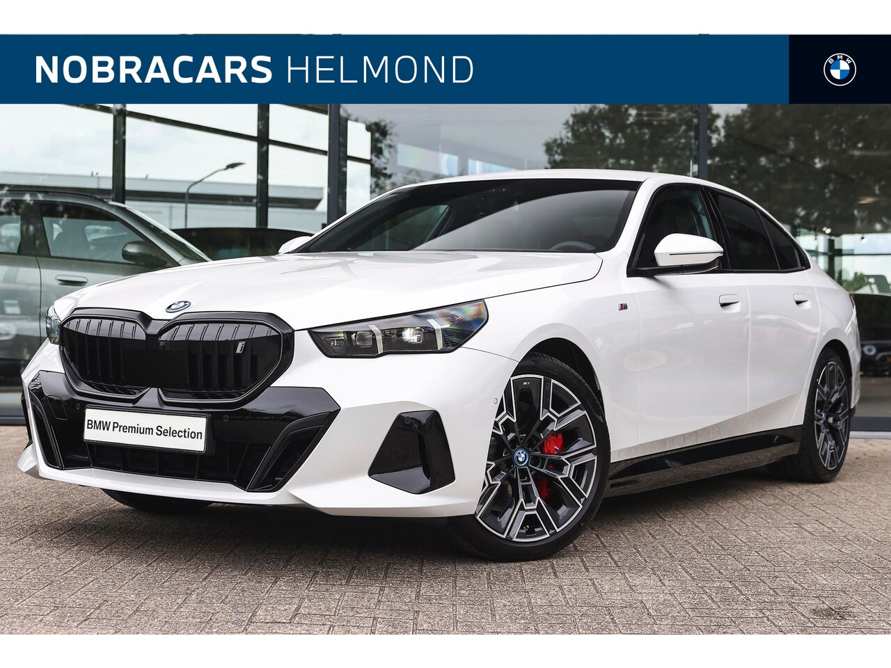 BMW i5 - eDrive40 High Executive M Sport / Adaptieve LED / Parking Assistant Plus / Driving Assista - AutoWereld.nl