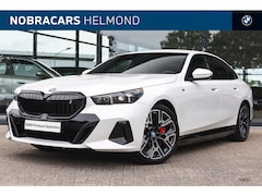 BMW i5 - eDrive40 High Executive M Sport / Adaptieve LED / Parking Assistant Plus / Driving Assista