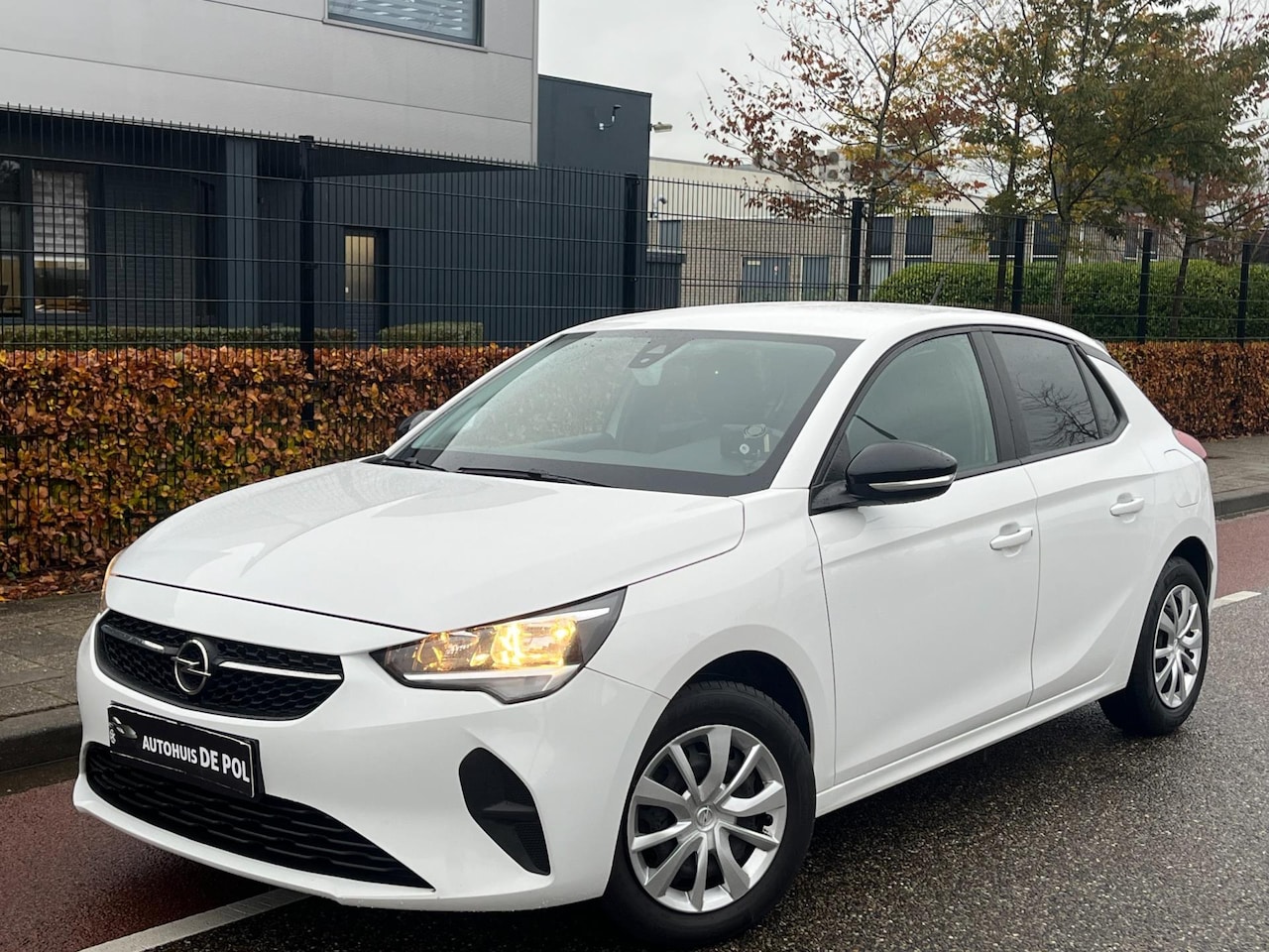 Opel Corsa - 1.2 Edition Airco Navi Cruise-contol Parkersensoren - AutoWereld.nl