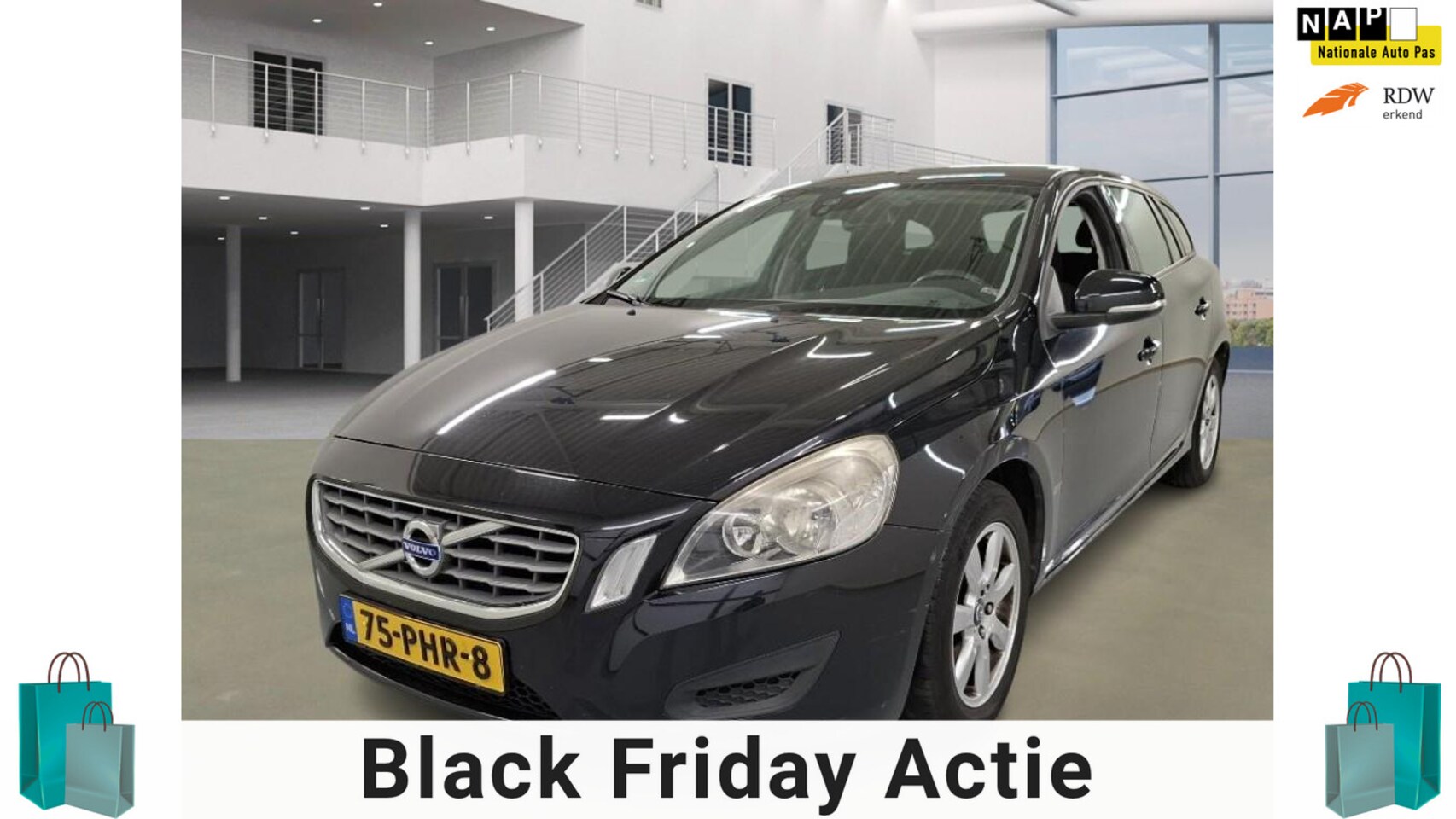Volvo V60 - 1.6 T3|NAVI|CRUISE|TREKHAAK|AIRCO|2XSLEUTELS|BOEKJES|TOPSTAAT - AutoWereld.nl