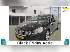 Volvo V60 - 1.6 T3|NAVI|CRUISE|TREKHAAK|AIRCO|2XSLEUTELS|BOEKJES|TOPSTAAT