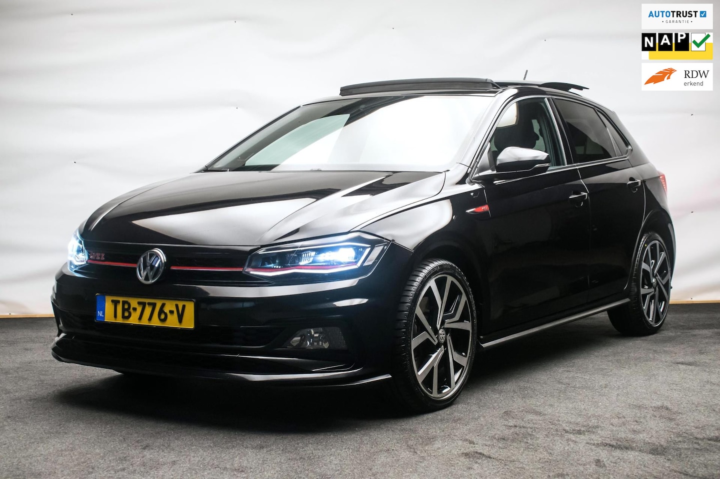 Volkswagen Polo - 2.0 TSI GTI Automaat NL AUTO [ Panoramadak Beats Virtual Cockpit Camera LED Stoelverwarmin - AutoWereld.nl