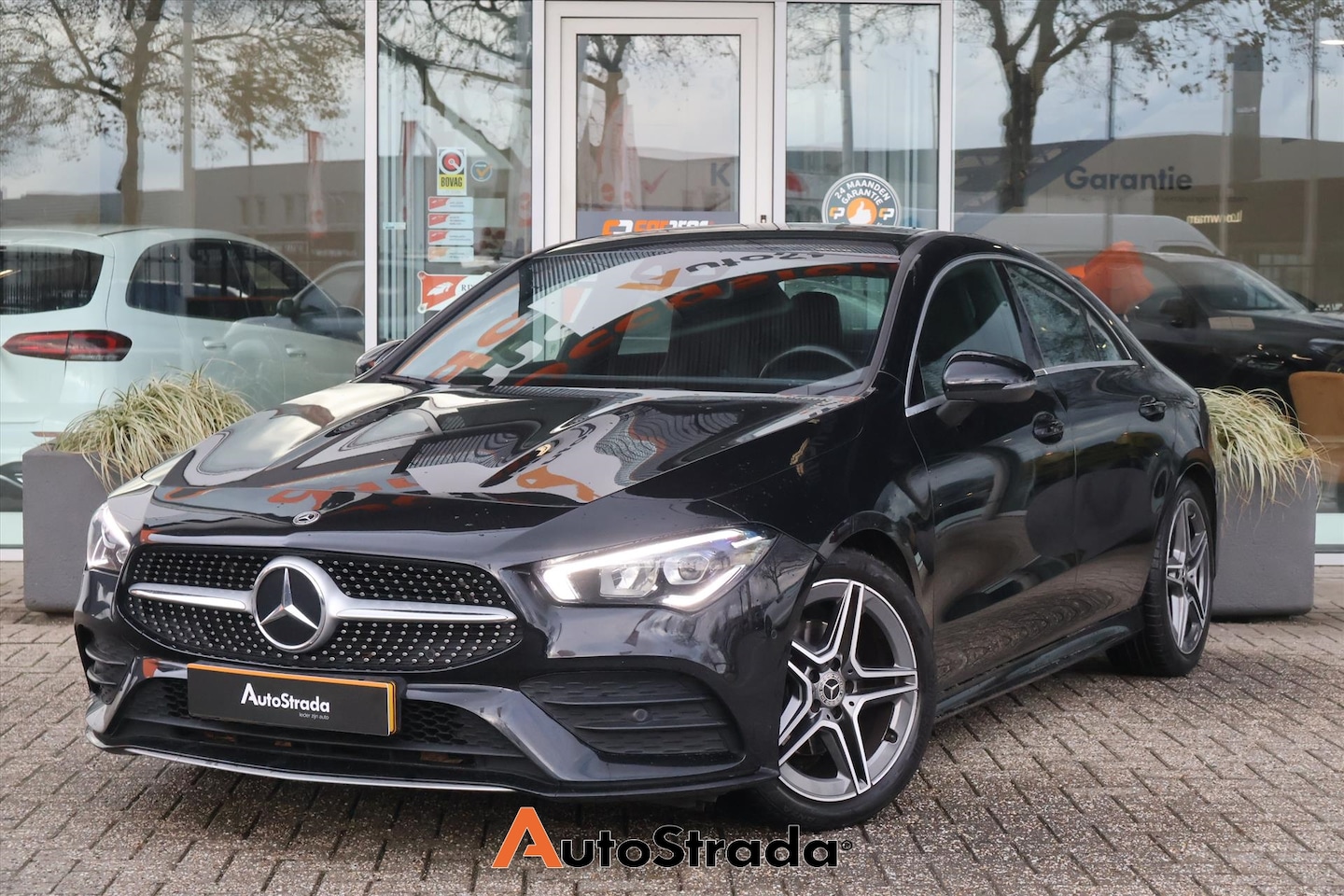 Mercedes-Benz CLA-Klasse - Coupé 180 AMG-Line 136pk | Camera | Cruise | Climate | Navigatie | Sfeerverlichting | LED - AutoWereld.nl