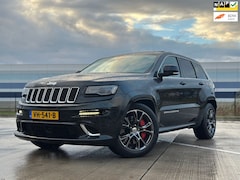Jeep Grand Cherokee - 6.4 V8 SRT8 Pano 500PK Grijs Kenteken Trekhaak