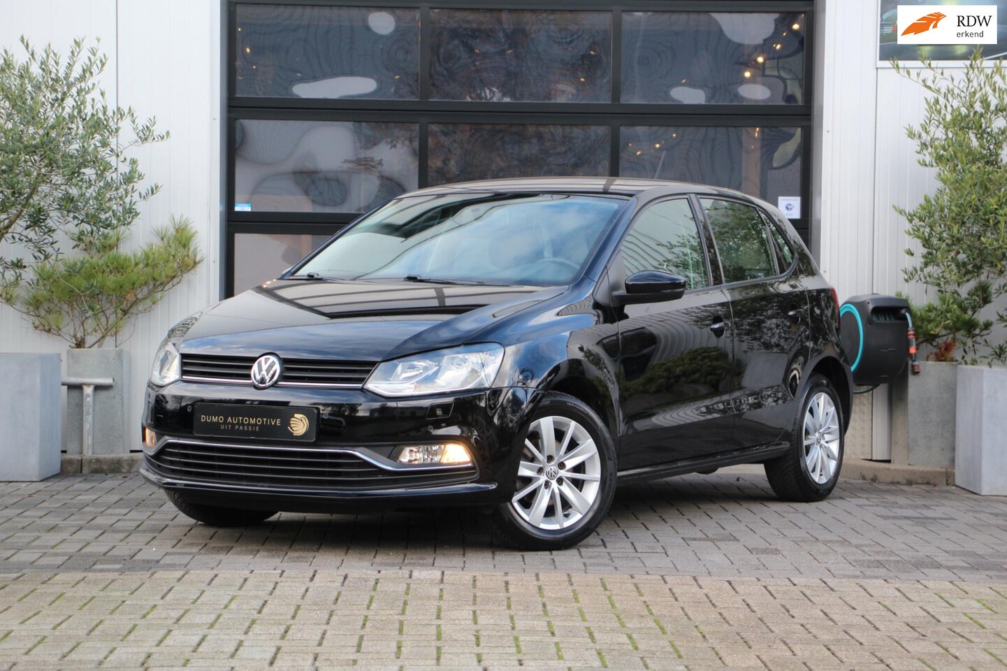 Volkswagen Polo - 1.0 MPI Comfortline - 5DRS - STOEL VERWARMING - PDC RONDOM - D.RIEM VERVANGEN - DEALER OH! - AutoWereld.nl