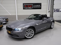 BMW Z4 Roadster - sDrive20i Leer Navigatie Airco Cruisecontrol Sportvelgen 18 inch Zeer nette staat Boekjes