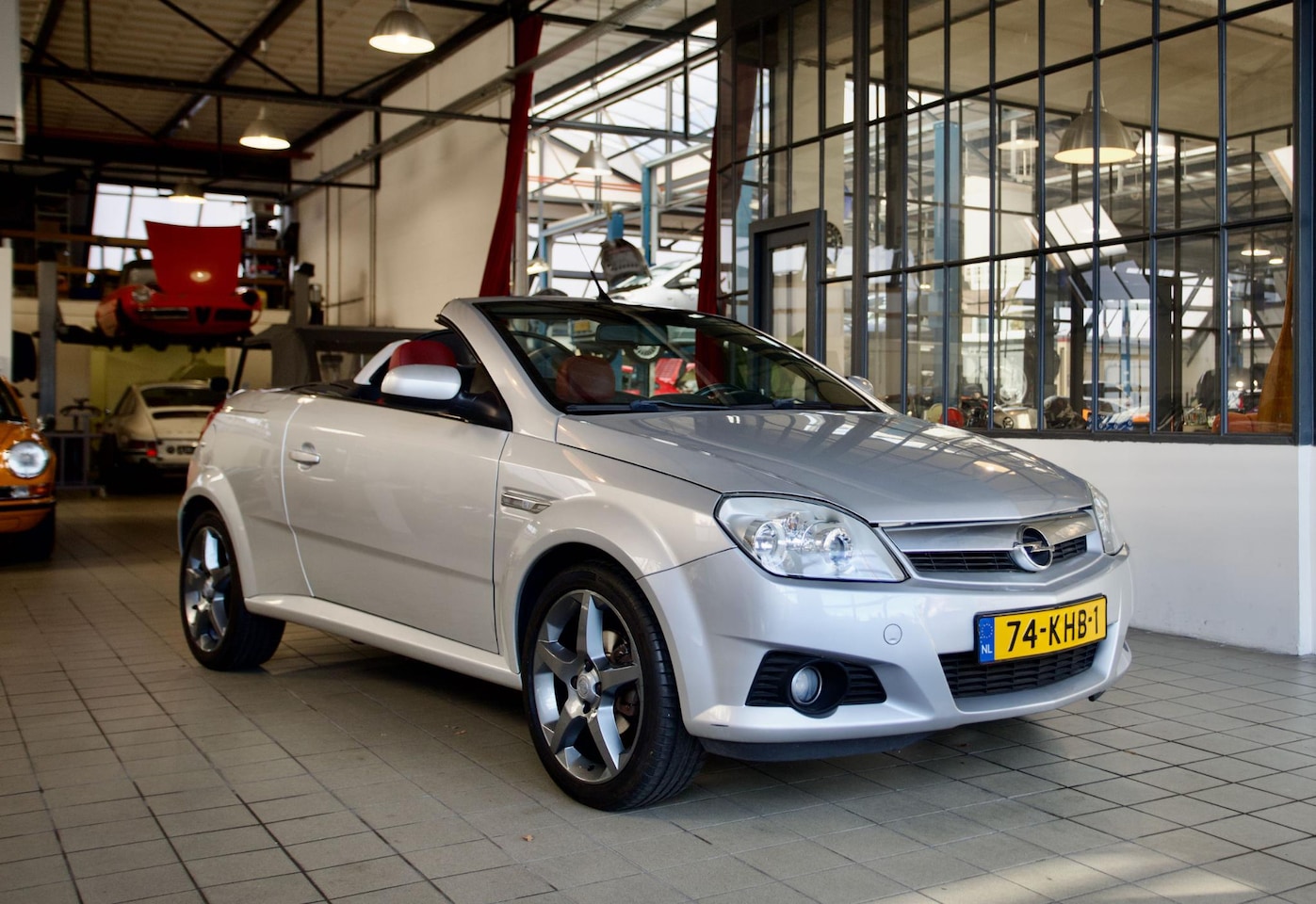 Opel Tigra TwinTop - 1.4-16V Rhythm 1.4-16V Rhythm - AutoWereld.nl