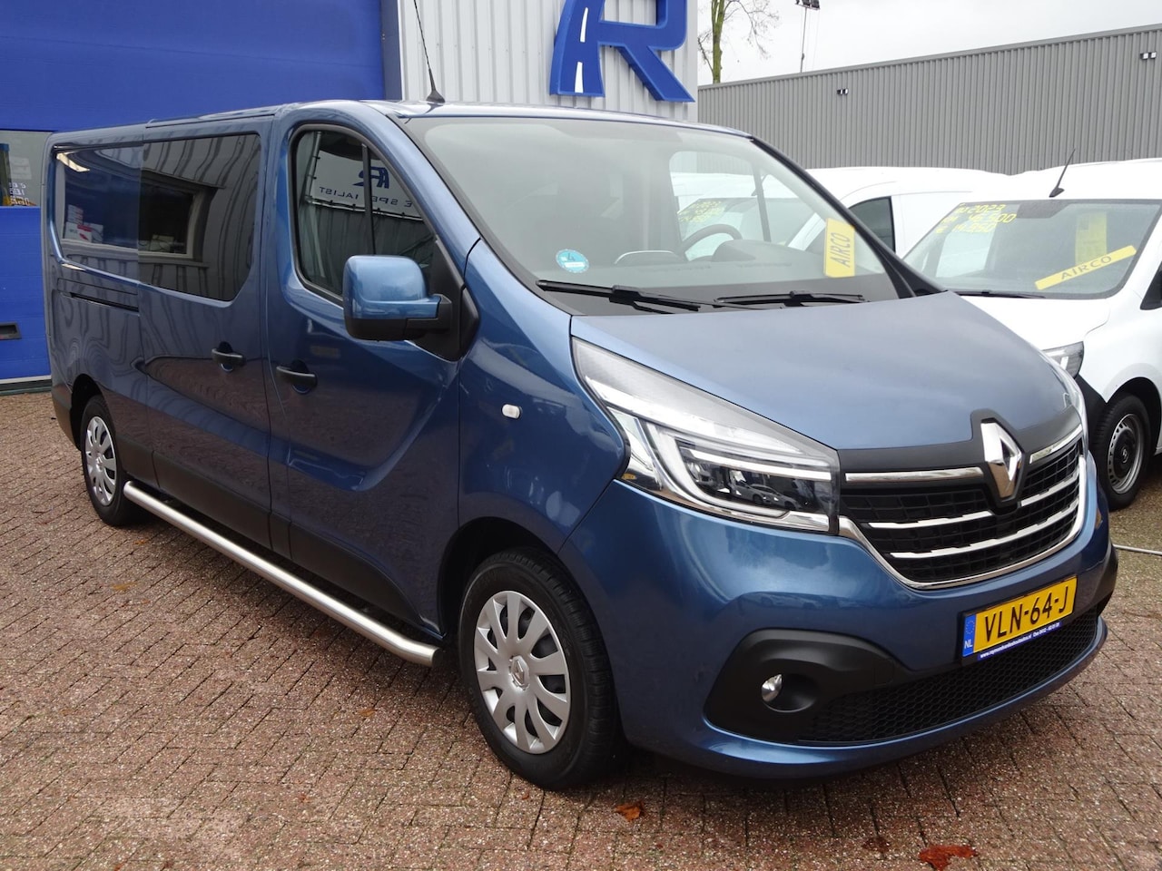 Renault Trafic - 2.0 dCi 120 T29 L2H1 DUBBELE CABINE 6 PERSOONS AIRCO NAVI - AutoWereld.nl