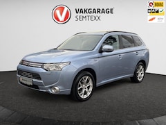 Mitsubishi Outlander - 2.0 PHEV Instyle | Automaat | Clima | Cruise | Camera | Navi | Stoelverw. | Trekh | Org. N