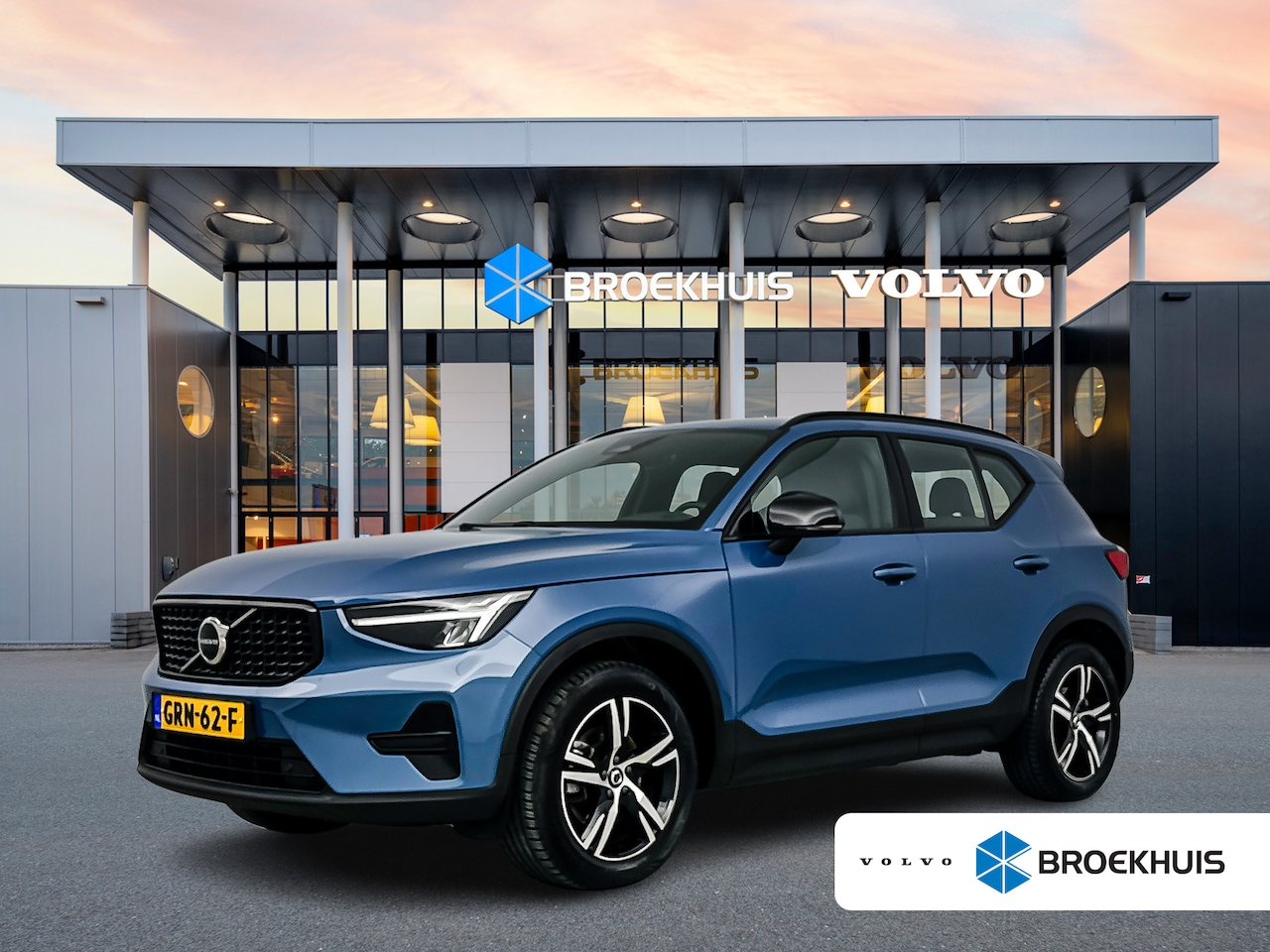 Volvo XC40 - B4 Plus Dark | 18" | Trekhaak | Harman Kardon | Elektrisch verstelbare stoelen | Adaptieve - AutoWereld.nl