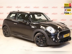 MINI Cooper - 1.5 Chili Serious Business NL auto, JCW in en exterieur, Stoelver, head-up, H&K, LED,