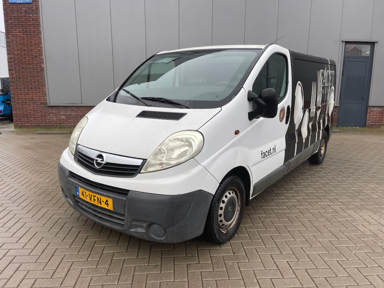 Opel Vivaro - 2.0 CDTI L2H1 64.000 NAP KOELING AIRCO LANG WIT 2007 - AutoWereld.nl