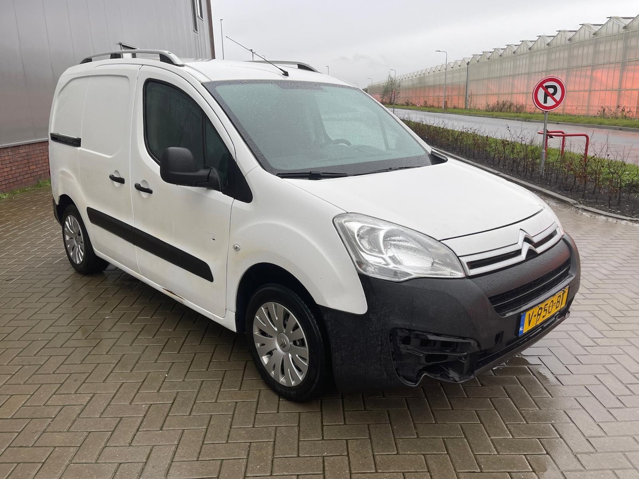 Citroën Berlingo - 1.6 BlueHDI 100 Club S&S 94.000 NAP AIRCO WIT 2016 - AutoWereld.nl