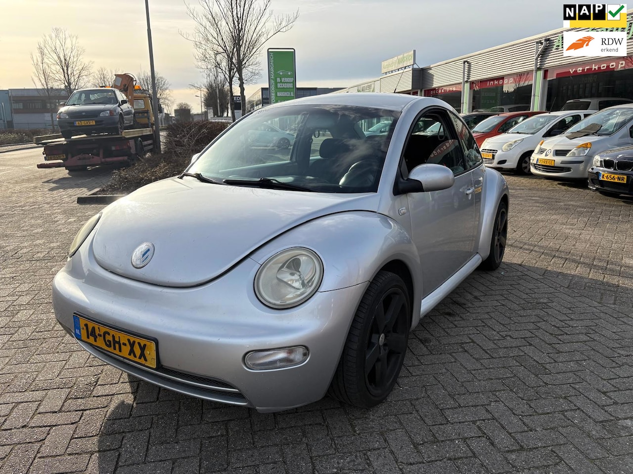 Volkswagen New Beetle - 1.6 - AutoWereld.nl