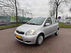 Toyota Yaris - 1.3-16V VVT-i Sol