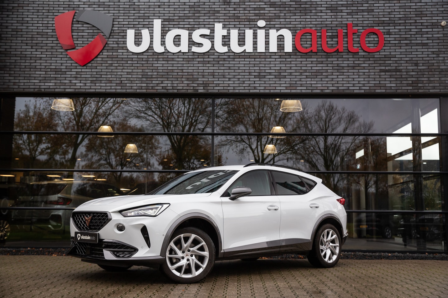 CUPRA Formentor - 1.5 TSI Business Edition 1.5 TSI Business Edition , Adap. cruise, Keyless entry, Sfeerverlichting, - AutoWereld.nl