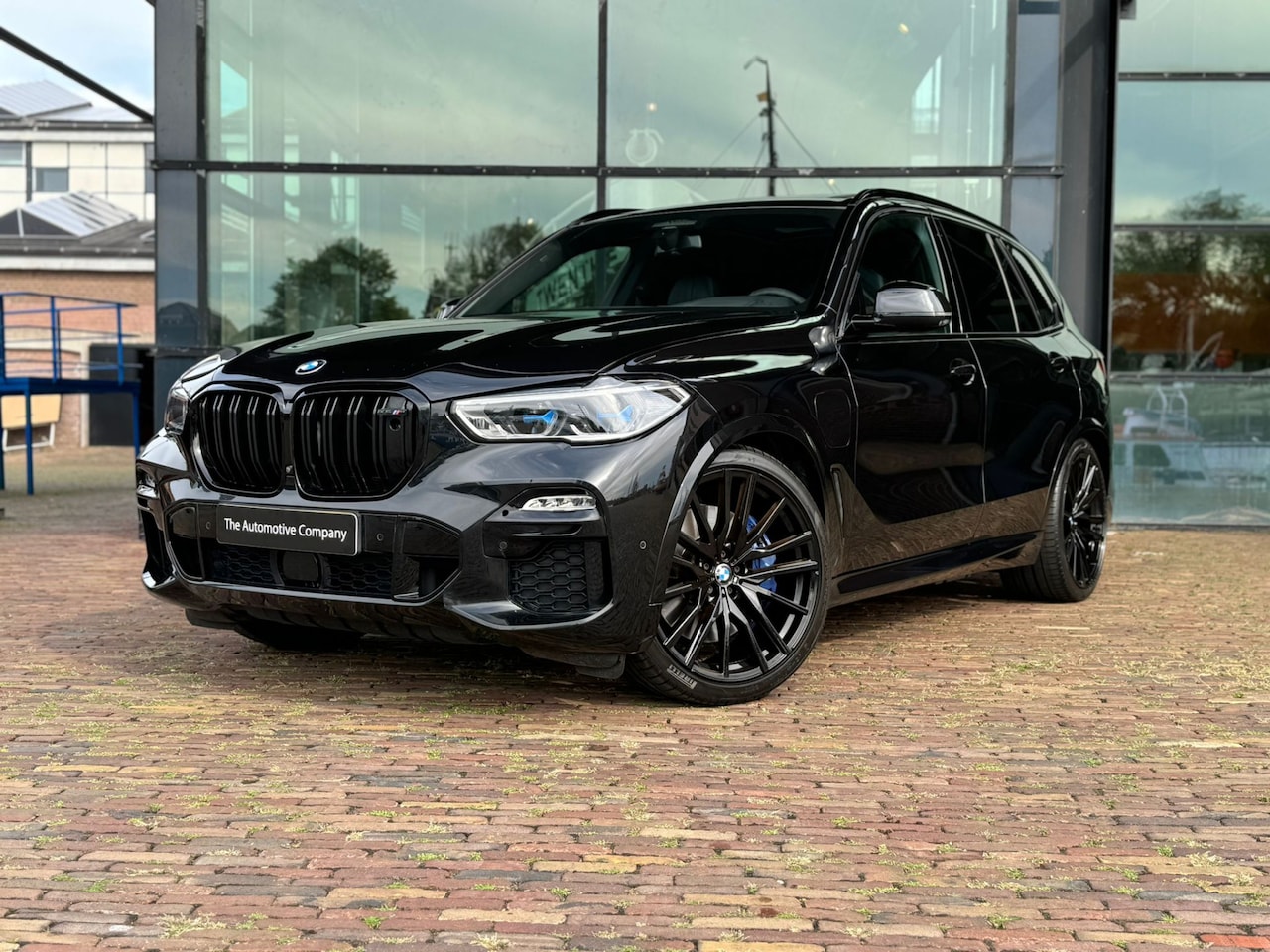 BMW X5 - 45e M Sport | Full Options | Laserlights | 22” | Night Vision | Massage | Sky Lounge | 4WD - AutoWereld.nl
