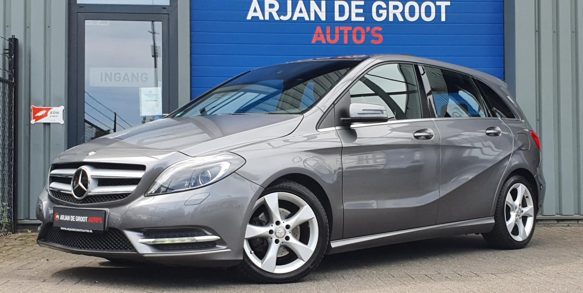 Mercedes-Benz B-klasse - 200 AUTOMAAT Pano Xenon Trekhaak Cruise Clima - AutoWereld.nl