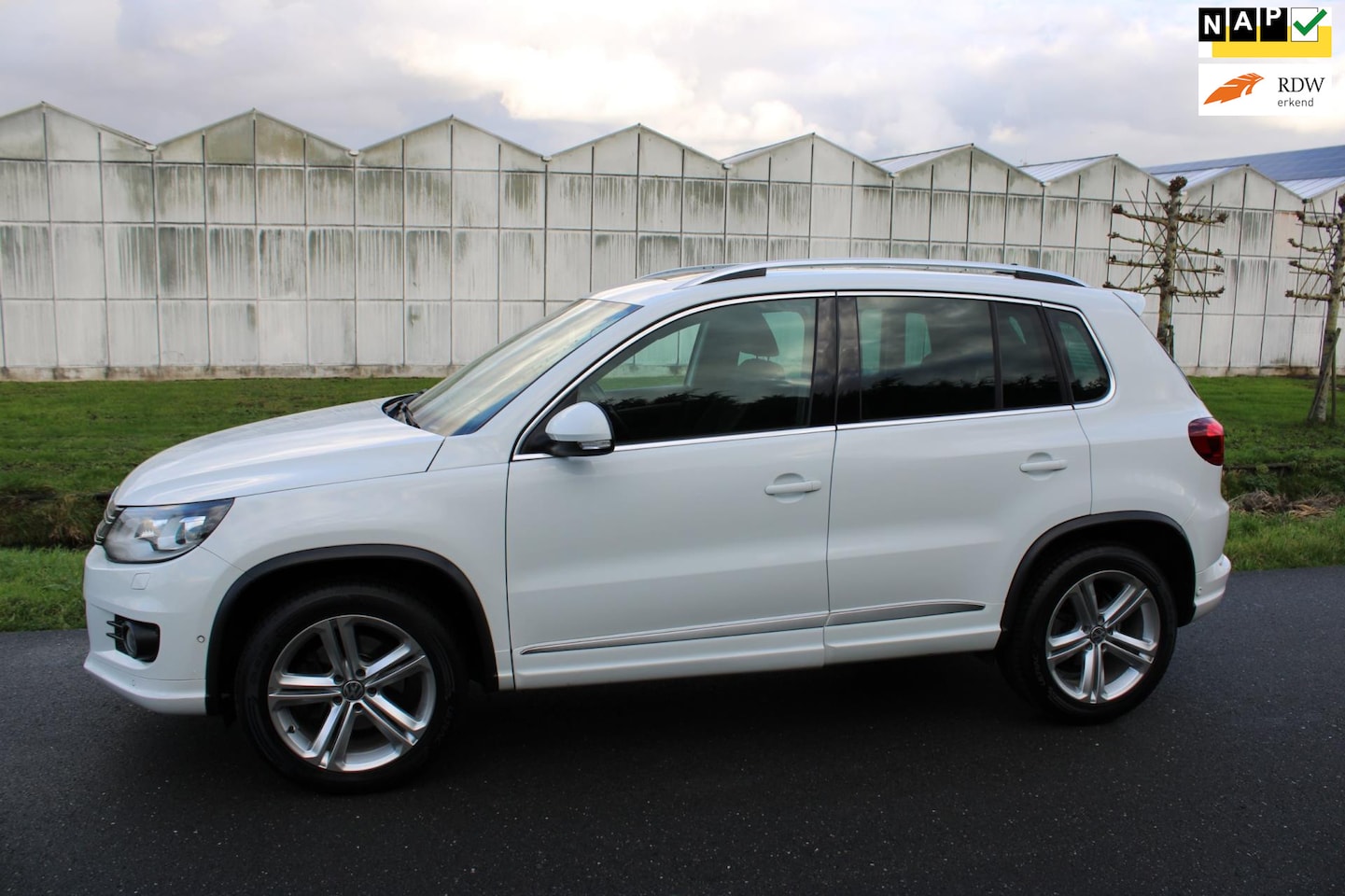 Volkswagen Tiguan - 1.4 TSI R-Line Edition 1.4 TSI R-Line Edition - AutoWereld.nl