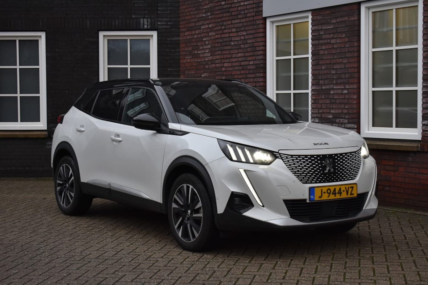 Peugeot e-2008 - EV GT 50 kWh || SOH 90% || - AutoWereld.nl