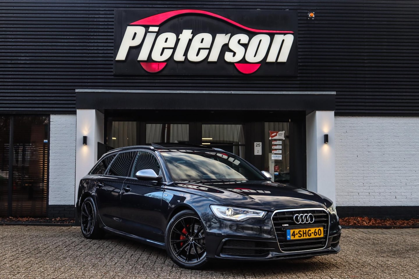 Audi A6 Avant - 2.0 TFSI 3X S-line PANO BOSE 4 ZONE CLIMA PDC - AutoWereld.nl
