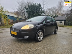 Fiat Grande Punto - 1.4 Dynamic | INRUILKOOPJE ZO MEE | APK TOT 04-26 | AIRCO | CRUISE | LMV