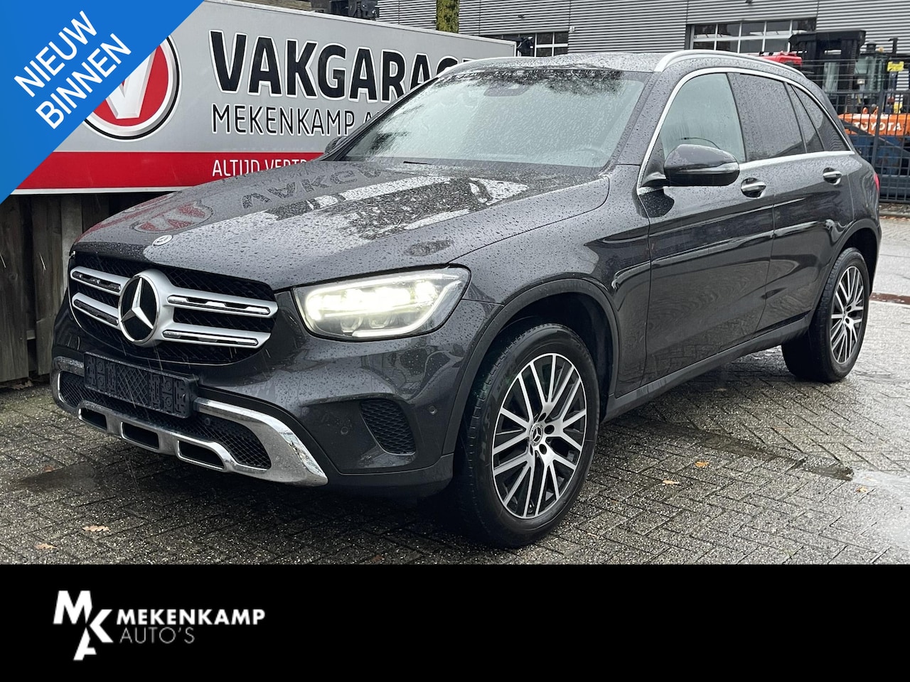 Mercedes-Benz GLC-klasse - 300e 4MATIC 19"/Leder + memory/Stoel + stuurverwarming/Trekhaak/Camera/Dodehoek/Keyless/Ap - AutoWereld.nl