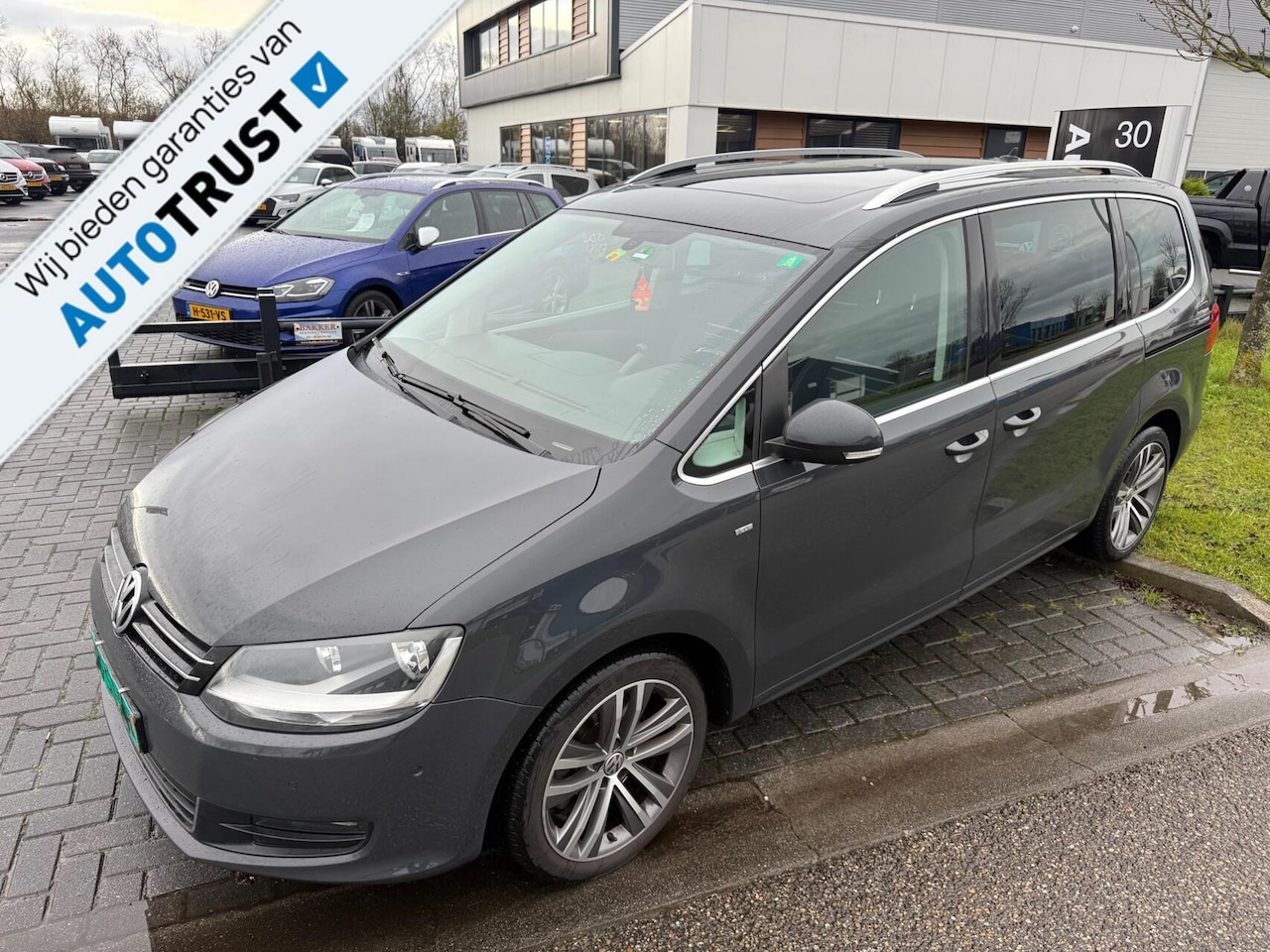 Volkswagen Sharan - 1.4 TSI Highline 7 PERSOONS AUTOMAAT - AutoWereld.nl