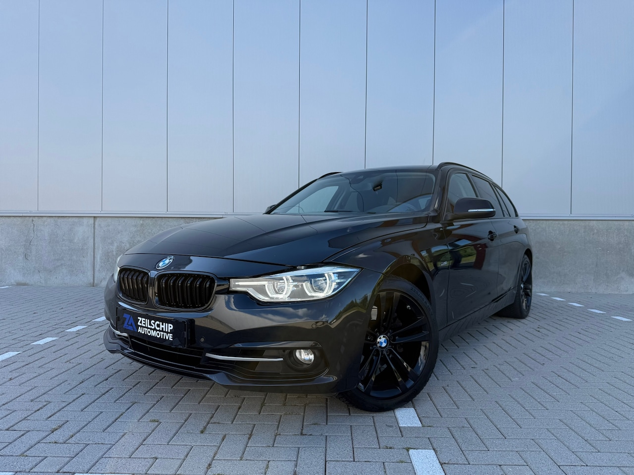 BMW 3-serie Touring - 320i M Sport Shadow High Executive|Navi|Camera|Xenon| - AutoWereld.nl